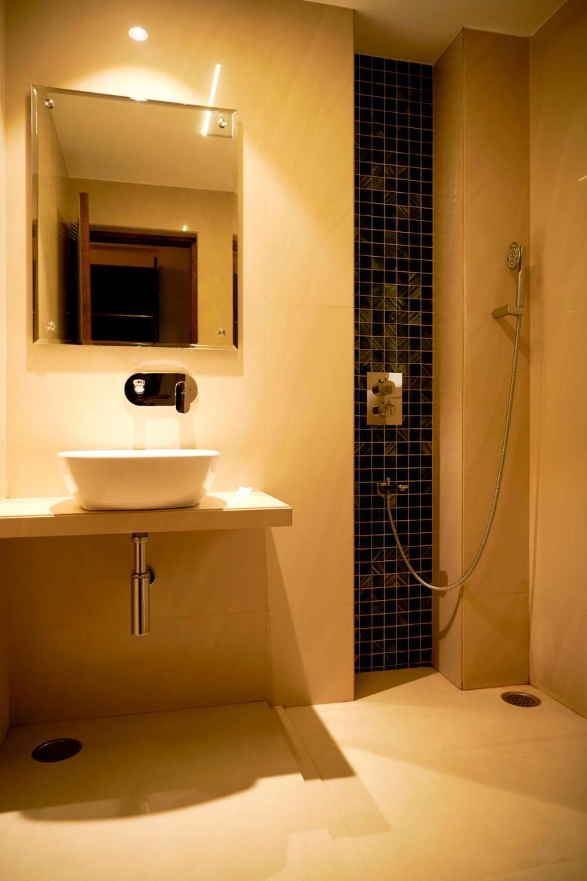 The Atithi Niwas Hotel Indore Exterior photo